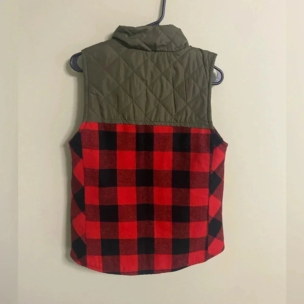 Maurices Size Medium Red Black Buffalo Check Flannel Vest Green Quilted Accent